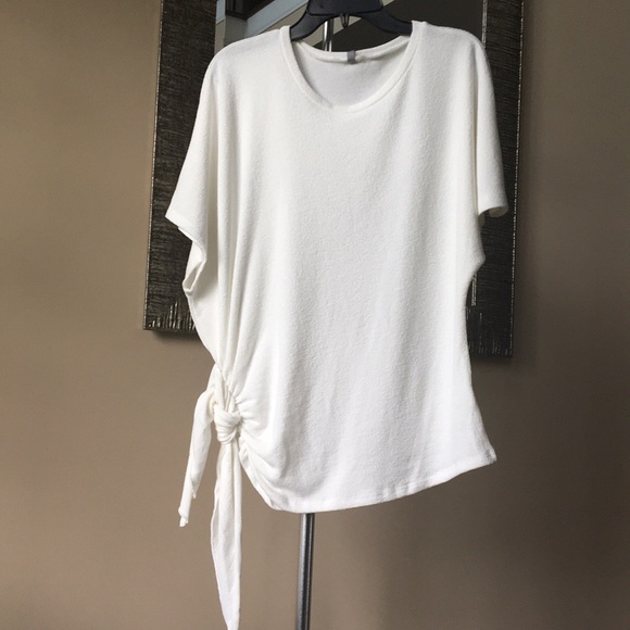 ✨NEW✨Ivory Dolman Top - Picture 4 of 8